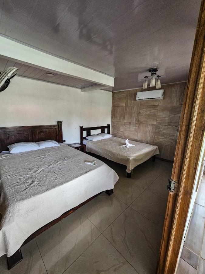 Hotel Liah'S Tortuguero Exterior photo